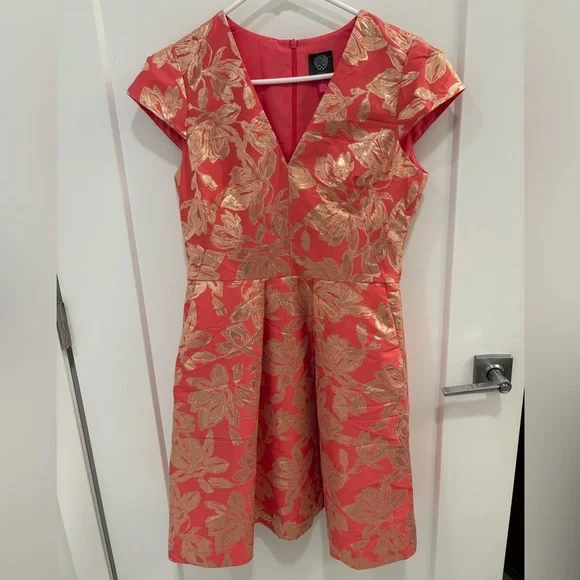 Vince Camuto Jacquard Cap-Sleeve Metallic Fit and Flare Dress Size 6 - Picture 11 of 12